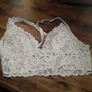NWOT No Boundaries Large Sage Green Lace Lightly padded Wirefree Bralette